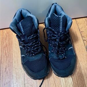 Merrell boots kids size 1 hiking
